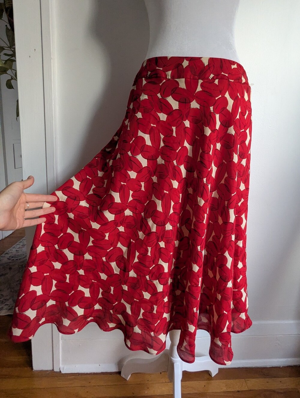 Y2K Jones New York 100% Silk Red Abstract Floral Print Midi Skirt 6 Retro Pinup